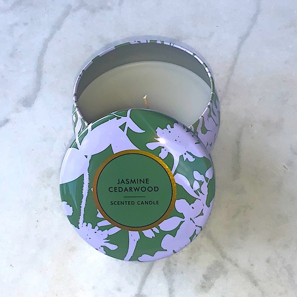 SUSAN JACOBS NEW YORK CANDLE “JASMINE CEDARWOOD” NEW 1 WICK TIN VESSEL 3.3 NEW